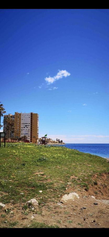 Studio On The Beach Front Apartamento Málaga Exterior foto