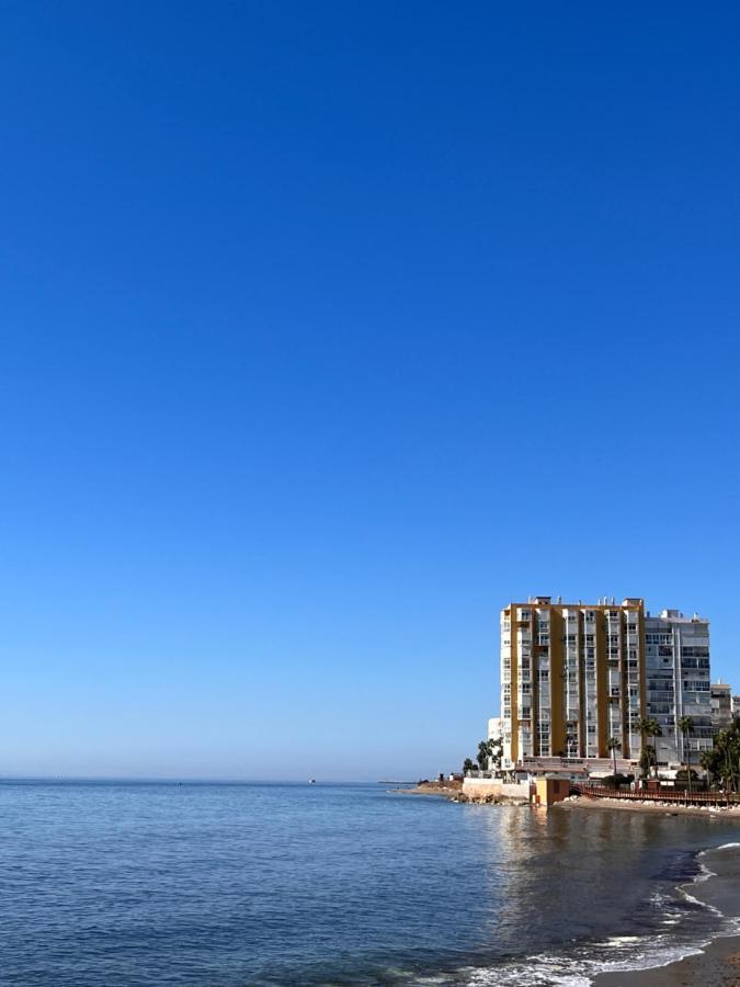 Studio On The Beach Front Apartamento Málaga Exterior foto